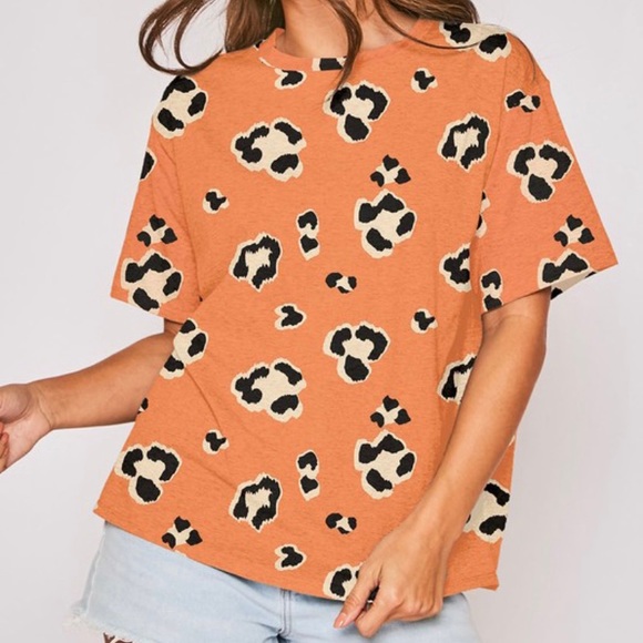 Fantastic Fawn Tops - Orange Leopard Tee